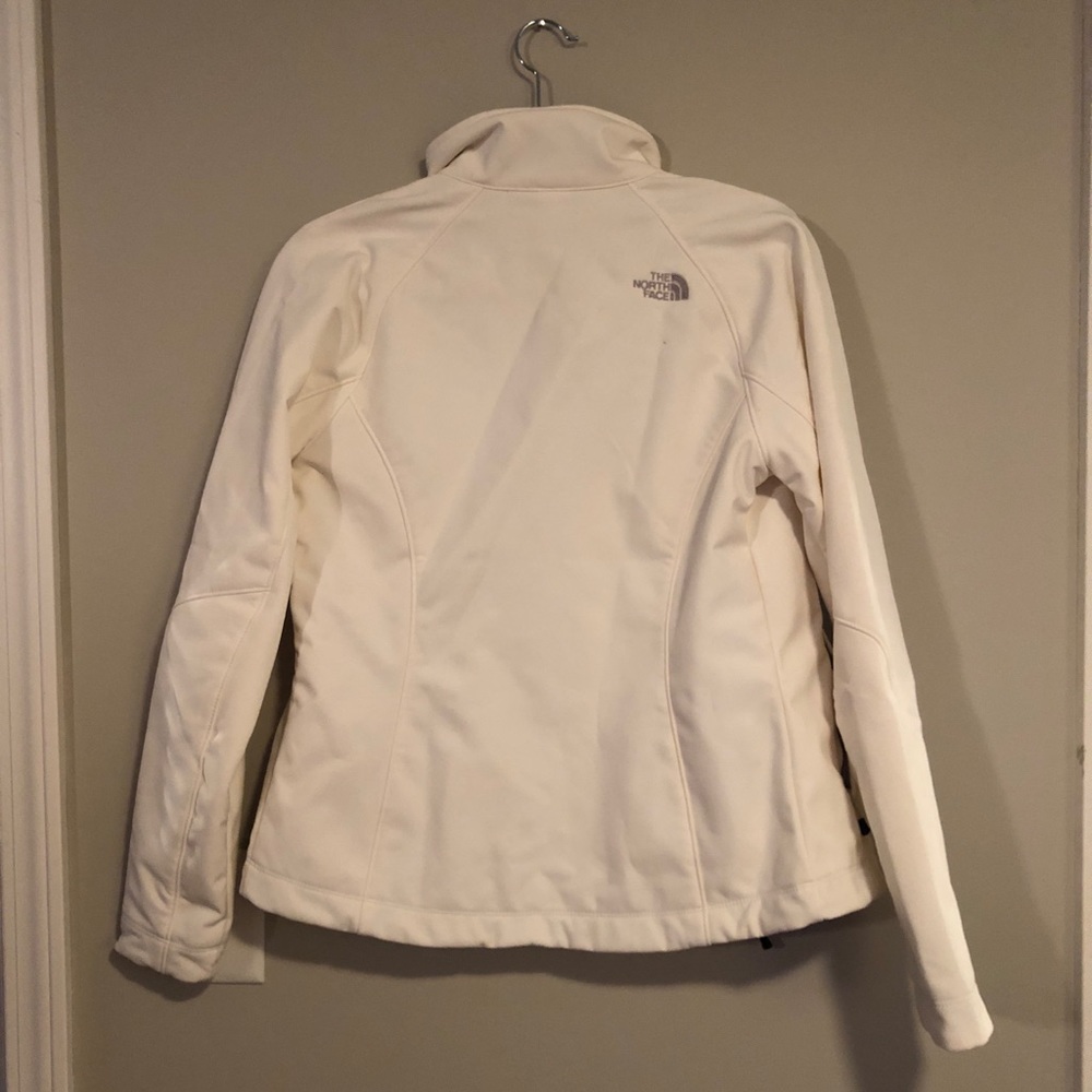 The North Face Women’s Shell Jacket - Picture 2 of 5